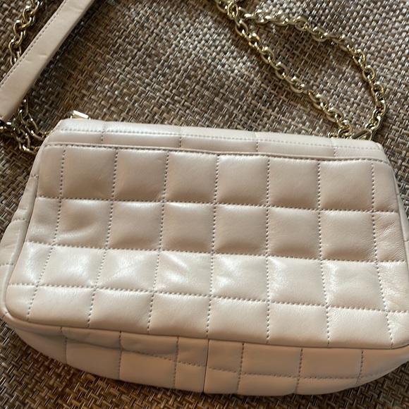 Michael Kors Purse - Picture 3 of 12